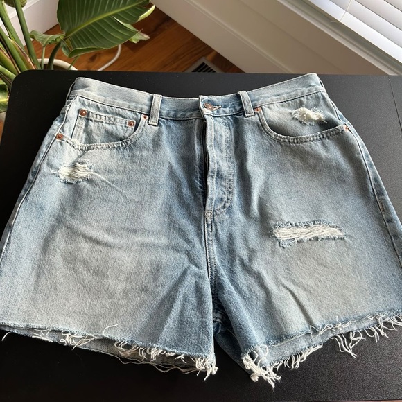 NEW 100% Authentic GUCCI Denim Shorts - Picture 10 of 13